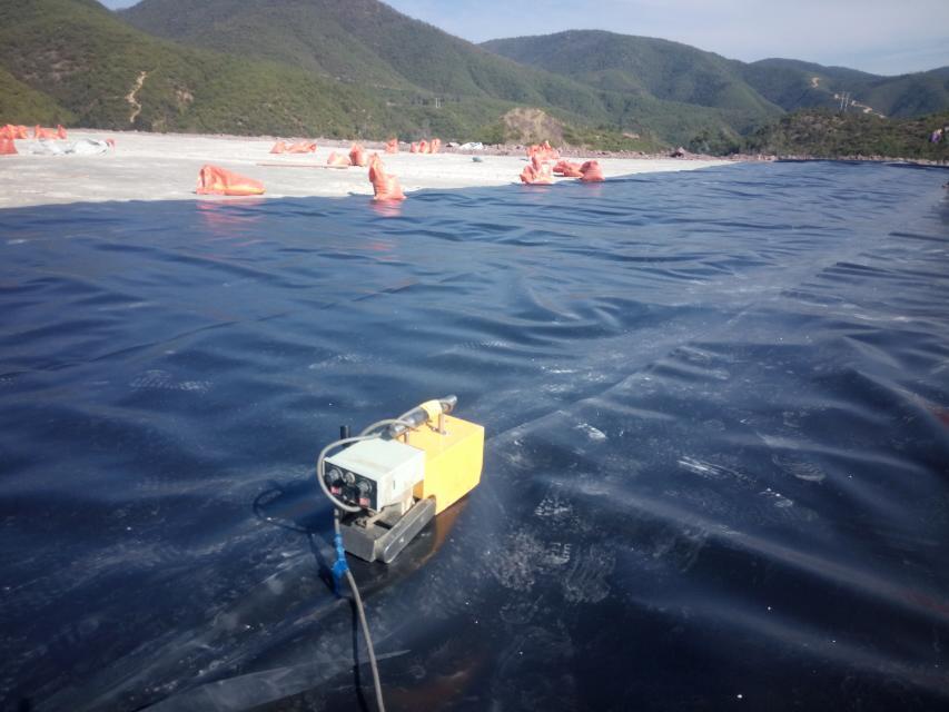 贵港锰矿渣库土工膜施工